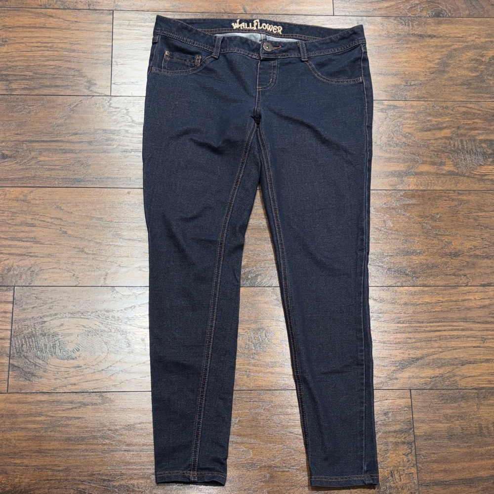 Wallflower Women's Deep Indigo Skinny Jeans